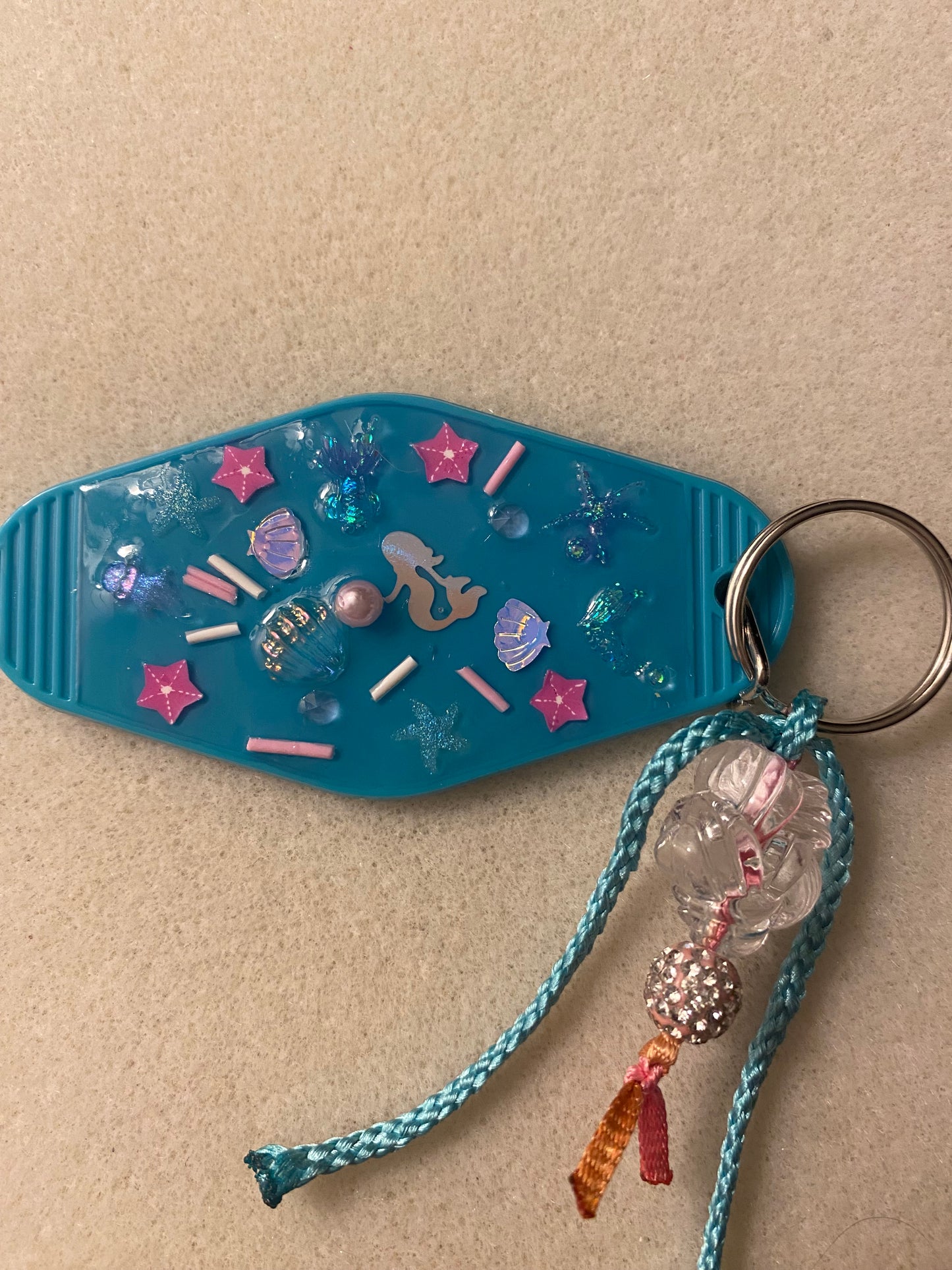 Key Chain - Retro Style MERMAID OCEAN Theme