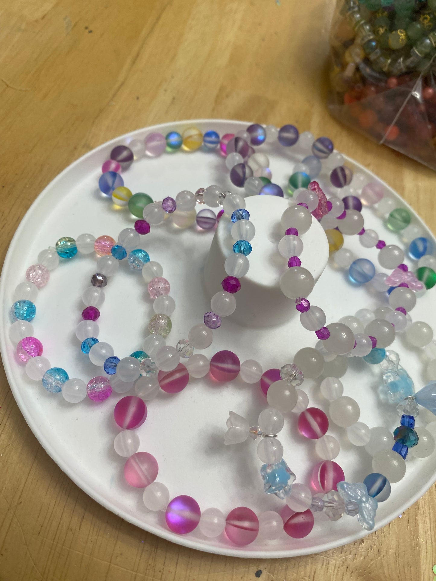 Color changing beaded bracelet