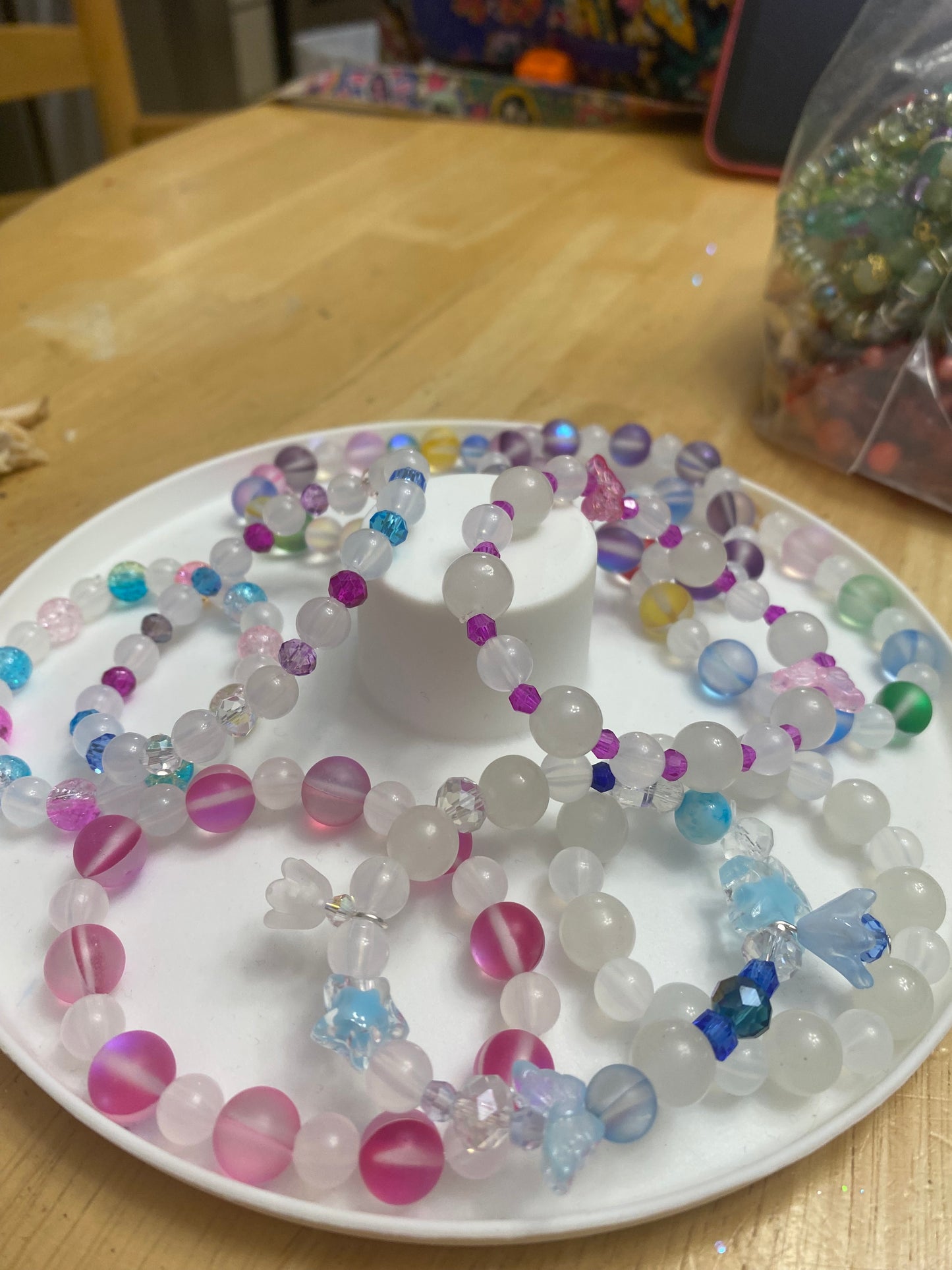 Color changing beaded bracelet