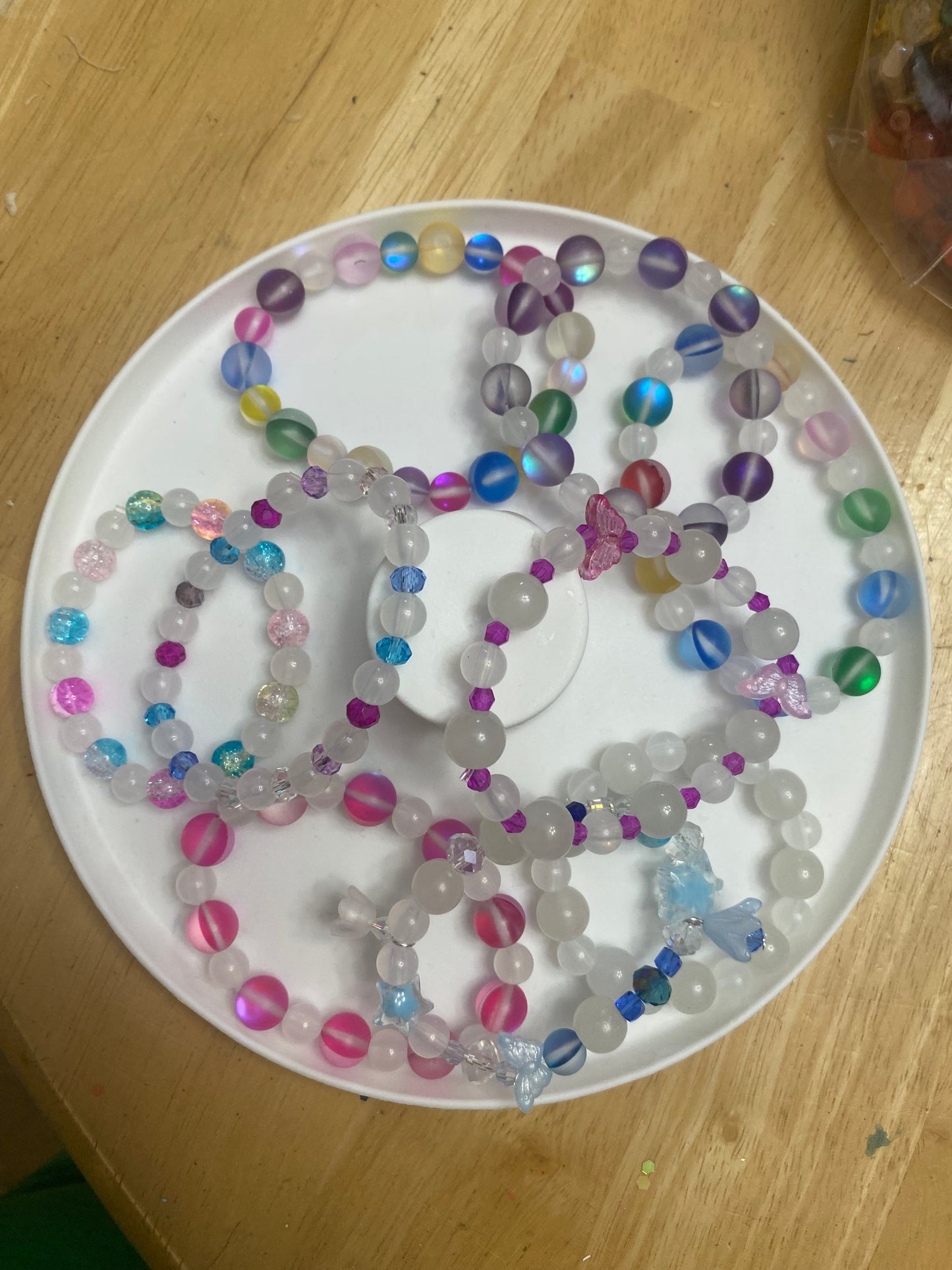 Color changing beaded bracelet