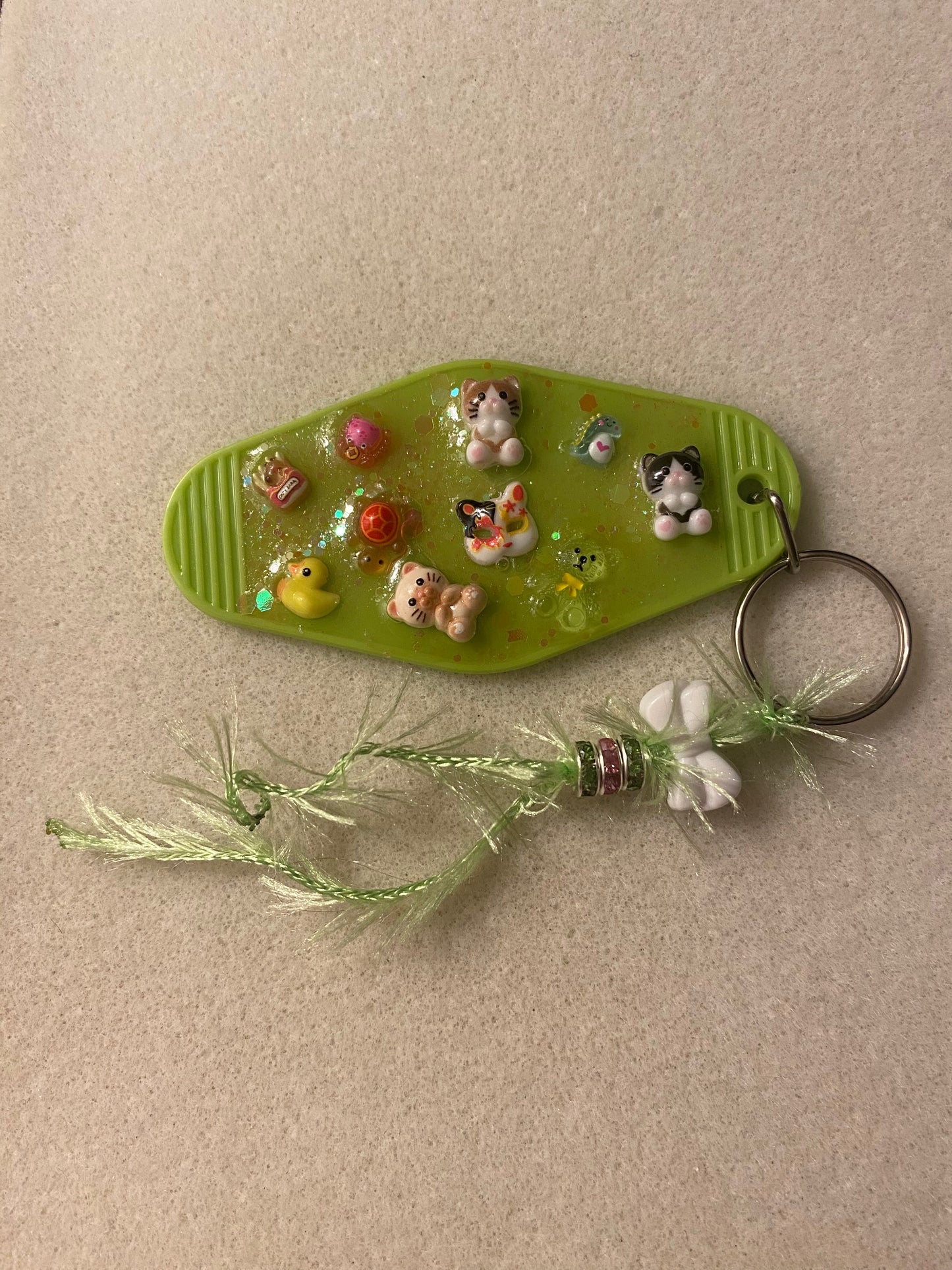 Key Chain - Retro Style ANIMAL LOVERS Theme